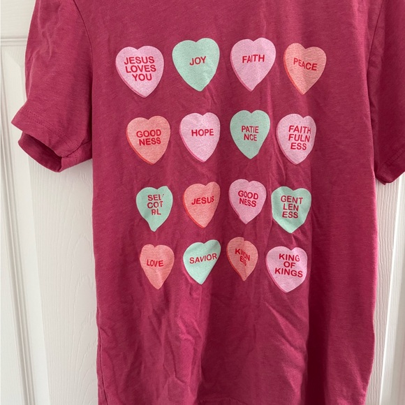 Tops - Women's Heart Graphic T-Shirt - Pink/Donating soon